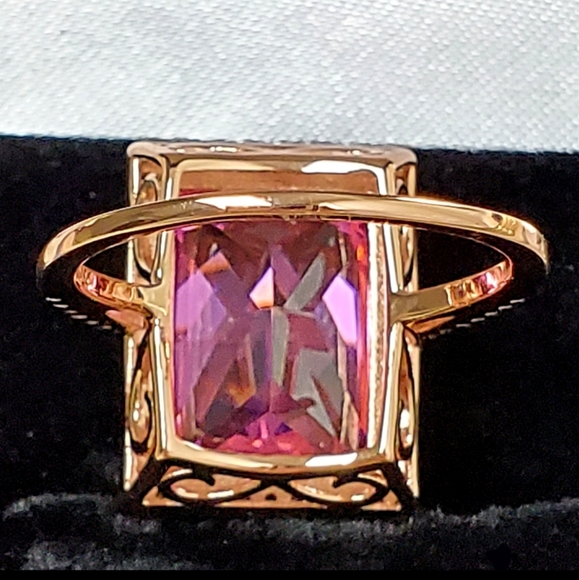 NEW Pink Gemstone Ring - Picture 8 of 9